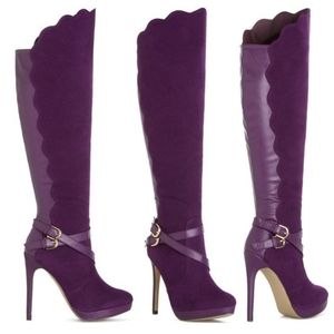 ❌SOLD❌ Knee-High Soleh Boots With Scalloped Edge and Wrap